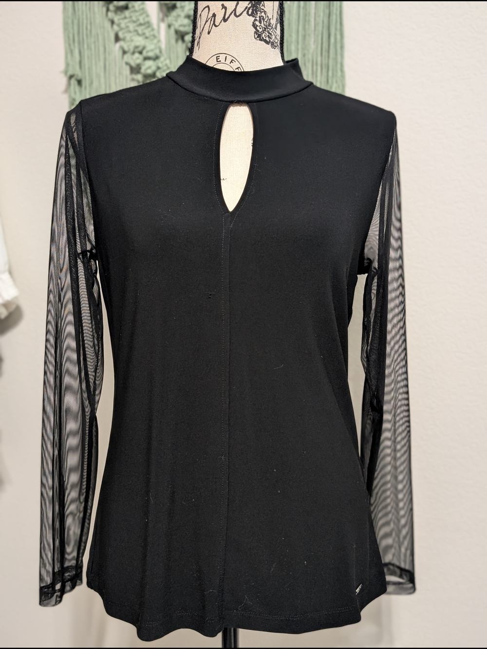 DKNY Black Long-Sleeve Keyhole Mesh-Sleeve Top